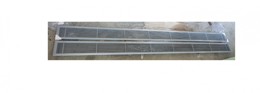 GRILA LINIARA DECORATIVA 3M LUNGIME
